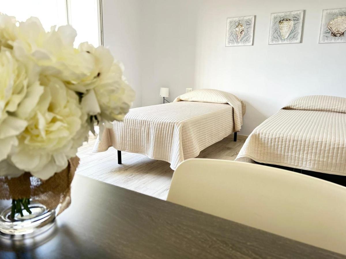 Domo Deledda Apartman Posada Kültér fotó